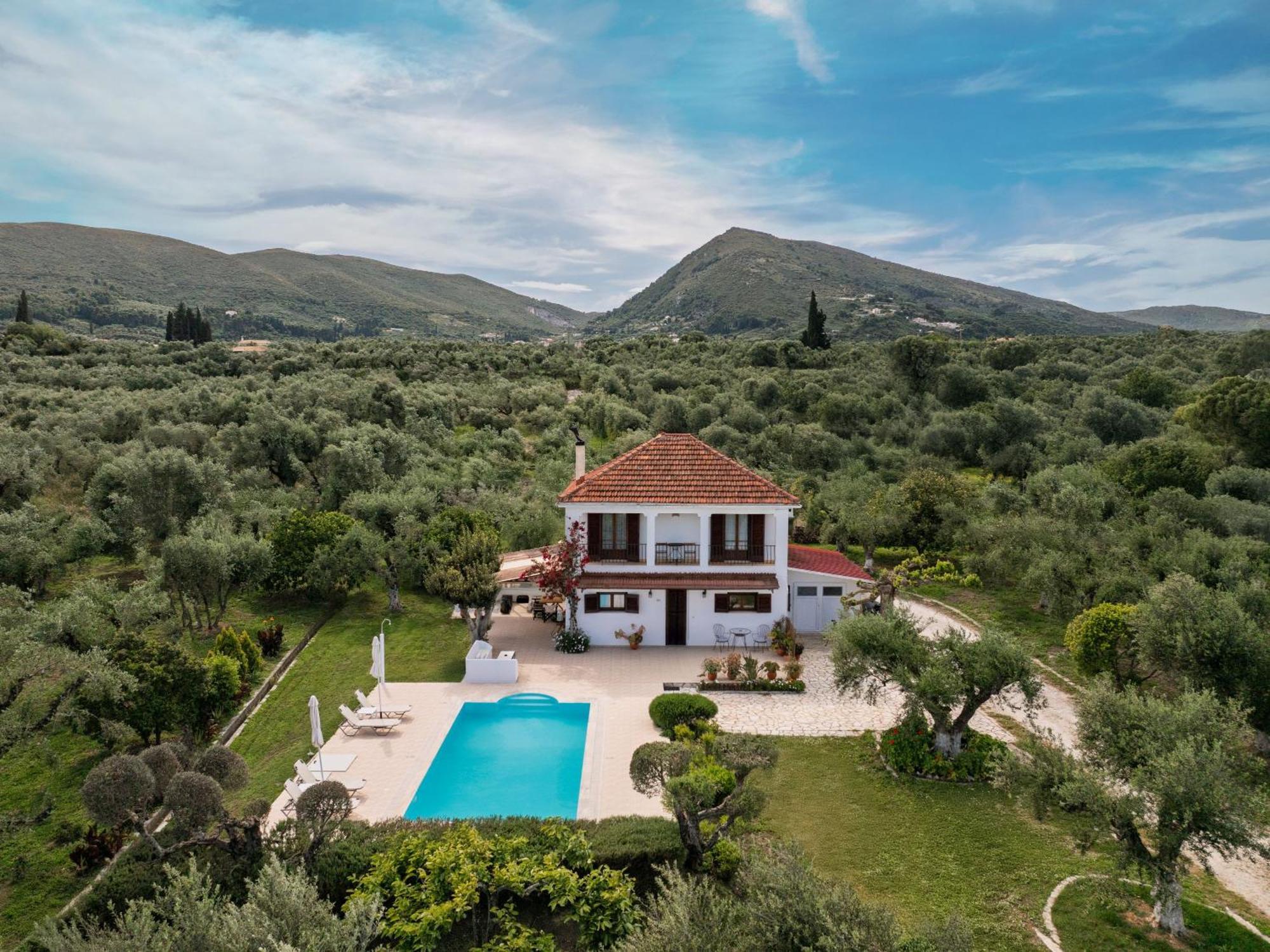 Villa Lola - 3 Bedrooms & Private Pool Литакия Экстерьер фото