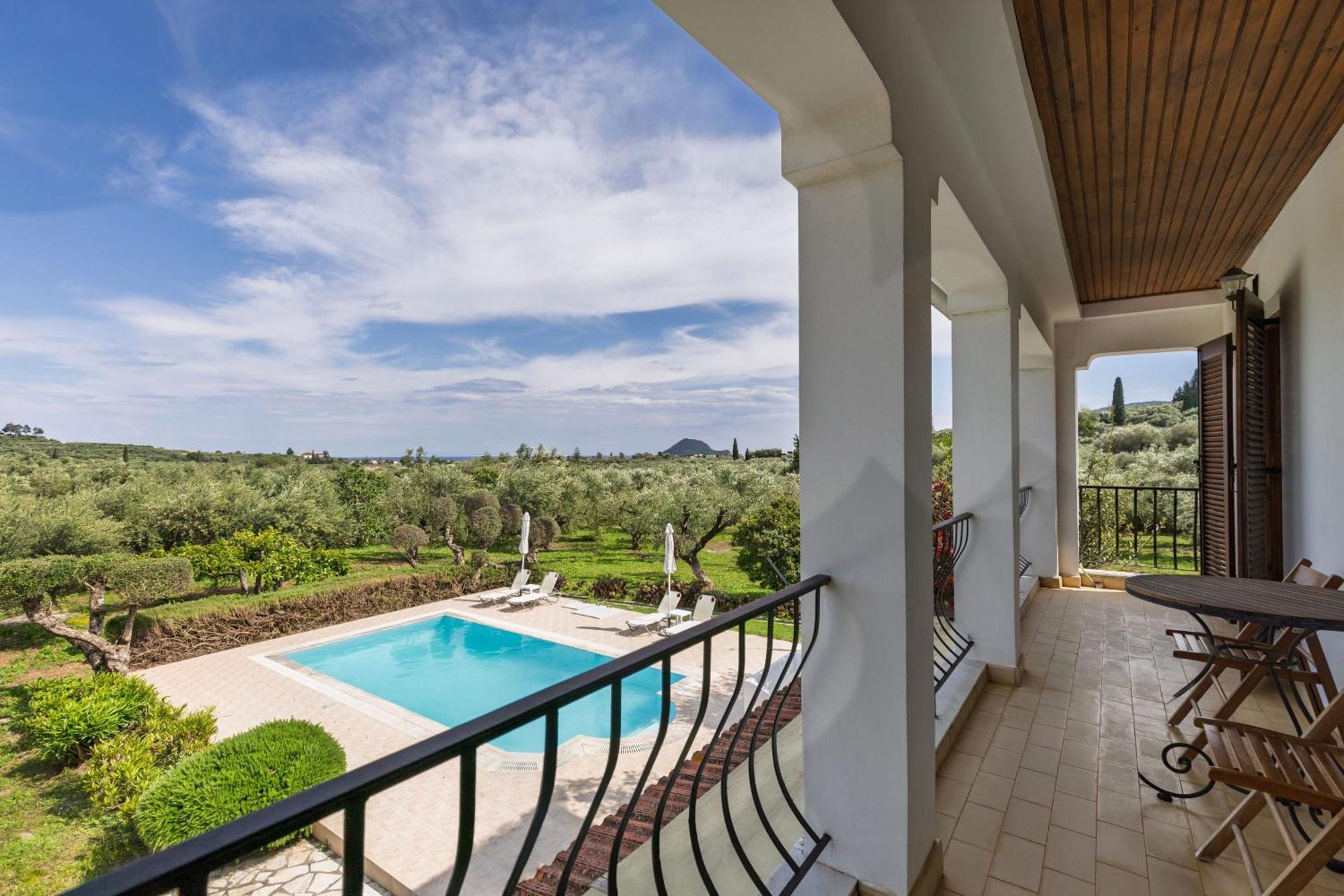 Villa Lola - 3 Bedrooms & Private Pool Литакия Экстерьер фото