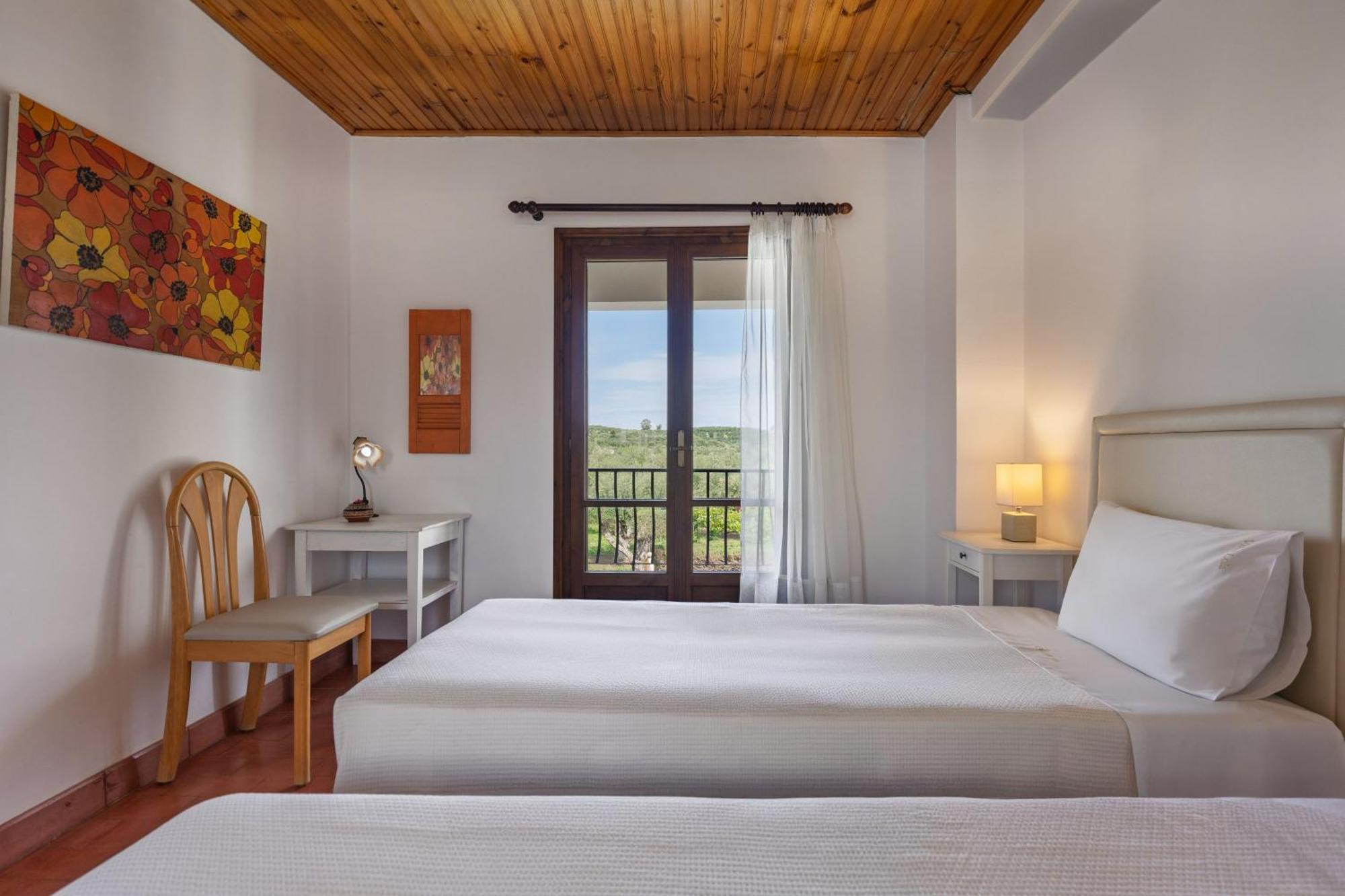 Villa Lola - 3 Bedrooms & Private Pool Литакия Экстерьер фото