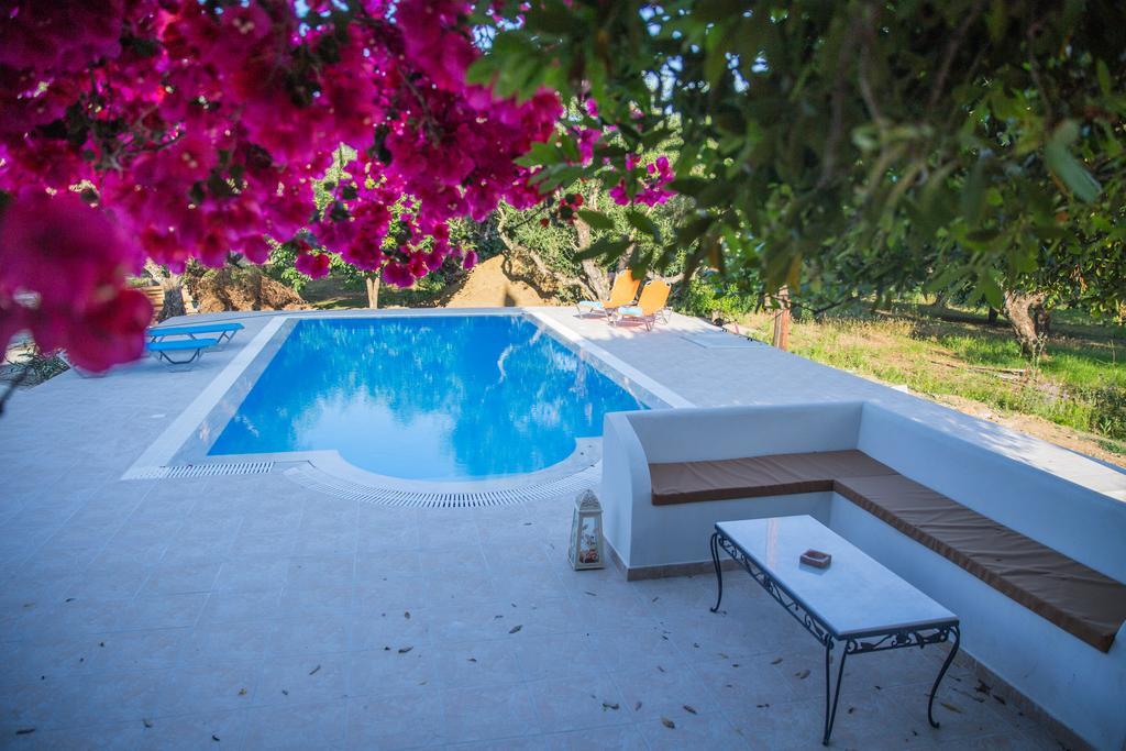 Villa Lola - 3 Bedrooms & Private Pool Литакия Экстерьер фото