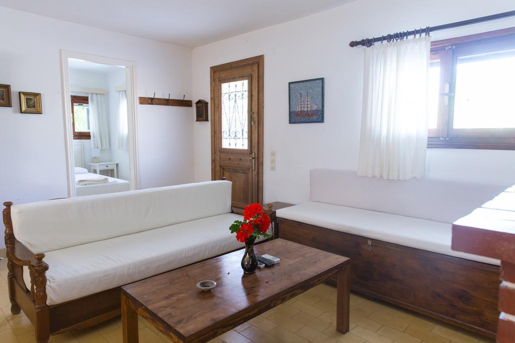 Villa Lola - 3 Bedrooms & Private Pool Литакия Экстерьер фото